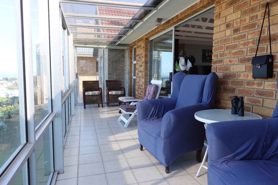 6 Bedroom Property for Sale in Outeniqua Strand Western Cape